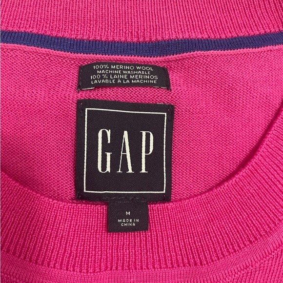 🎀 Chic Business Casual: Women’s GAP Crew Neck Sweater, Size Medium  🎀 - Picture 7 of 9